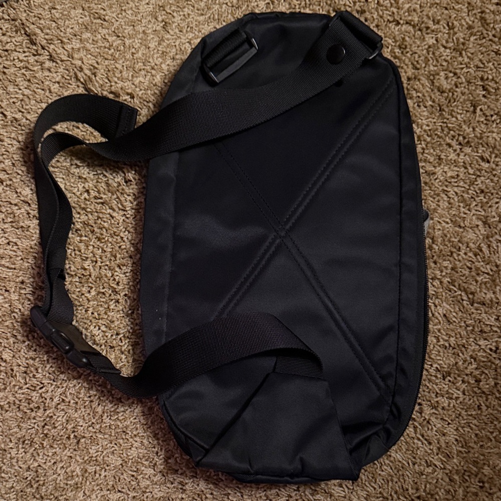 Timbuk2 Black Vapor Sling Crossbody Bag - Picture 6 of 8